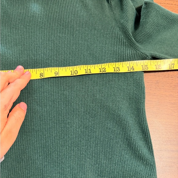 Ralph Lauren Green Ribbed Turtleneck Blouse - Picture 5 of 5